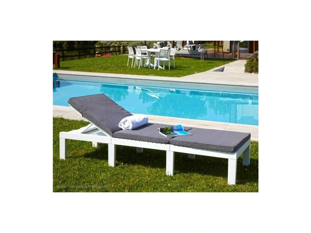 Plastové polohovací lehátko HAITI, s poduškou (š.68 x d.195 x v.78 cm), bílé 