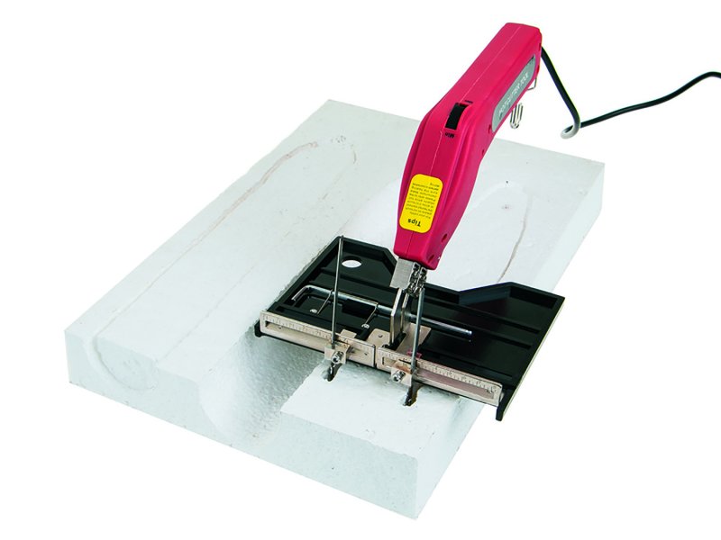 Vodící lišta pro řezáni polystyrenu