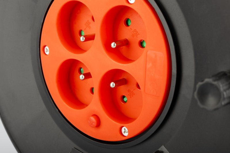 Kabel prodlužovací navíjecí 25m 4zásuvka IP20