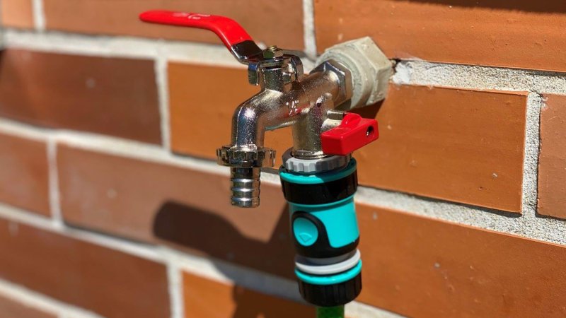 Ventil zahradní - kohout 1/2" 2x výstup 3/4"