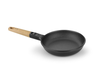 Pánev d24cm MARKET, rukojeť přír.dřevo, litina