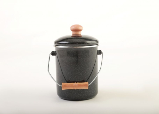 Konev 1,6l na mléko ČERNÝ GR., d12x15cm, smalt+dřevo