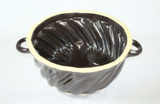 Bábovka d26cm, 2,4l lisovaná, keramika